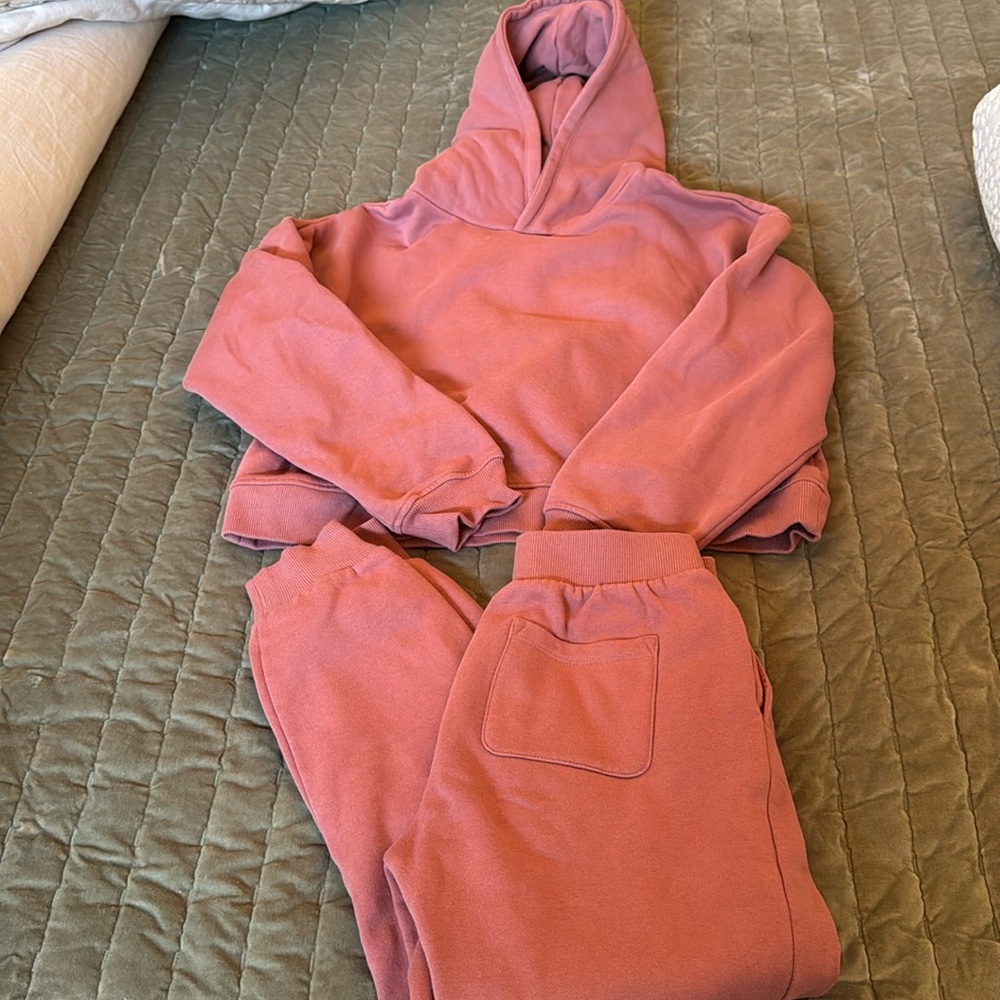Matching hoodie & joggers set